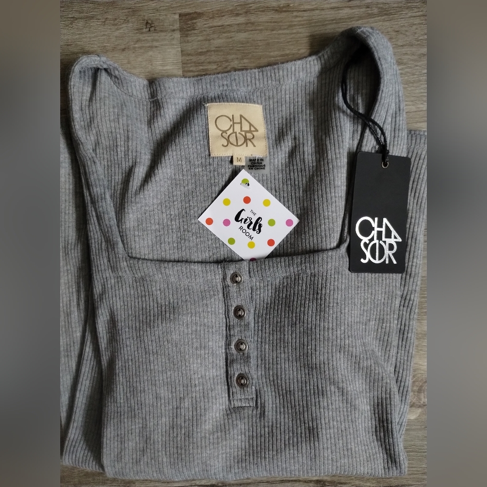 Sale! Chaser Gray Ribbed Top Medium - Picture 2 of 9